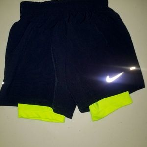 Kids size 4 nike shorts